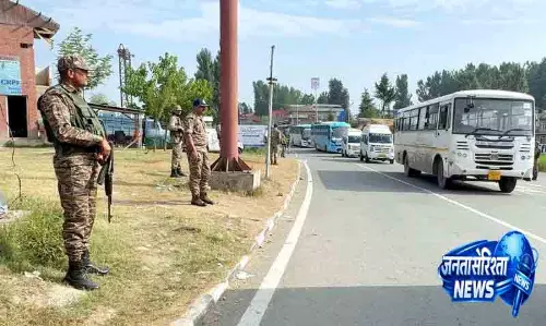 कड़ी सुरक्षा में 7,754 अमरनाथ यात्री Jammu से रवाना
