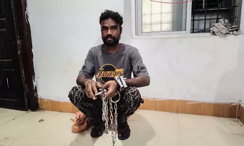 नाबालिग से दुष्कर्म के आरोपी को 24 घंटे के भीतर गिरफ्तार कर भेजा गया रिमांड पर नाबालिग से दुष्कर्म के आरोपी को 24 घंटे के भीतर गिरफ्तार कर भेजा गया रिमांड पर