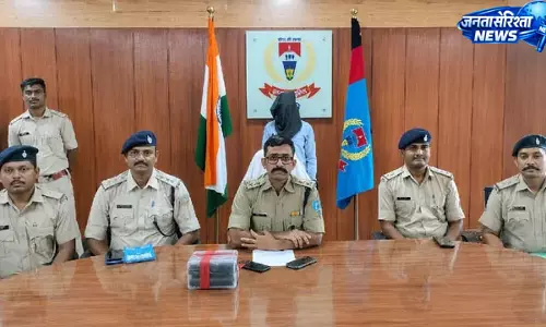 खूंटी में PLFI सदस्य गिरफ्तार, पिस्टल और छह गोलियां बरामद खूंटी में PLFI सदस्य गिरफ्तार, पिस्टल और छह गोलियां बरामद