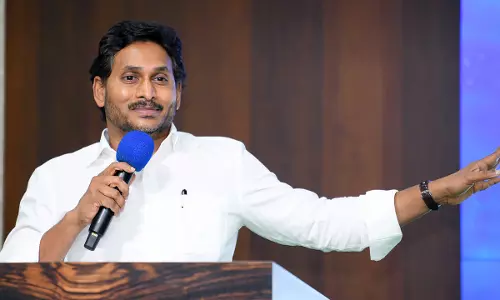 Jagan Mohan Reddy विशाखापत्तनम में छह लापता मछुआरों के परिवारों से मिलेंगे