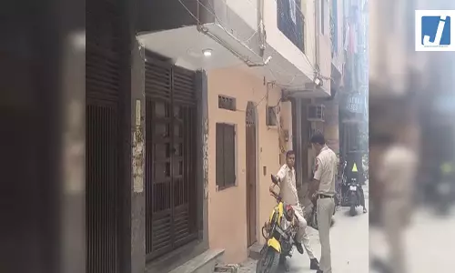हत्याकांड: पुलिस का कांस्टेबल निकला कातिल, घरेलू विवाद में पत्नी को मारी थी गोली हत्याकांड: पुलिस का कांस्टेबल निकला कातिल, घरेलू विवाद में पत्नी को मारी थी गोली