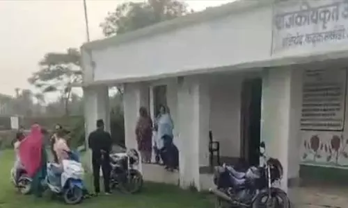 सरकारी स्कूल से बायोमेट्रिक मशीन और राशन चोरी