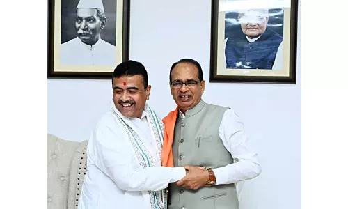 कोलकाता में केंद्र-राज्य बैठक, शिवराज चौहान और CM करेंगे कृषि मुद्दों पर चर्चा कोलकाता में केंद्र-राज्य बैठक, शिवराज चौहान और CM करेंगे कृषि मुद्दों पर चर्चा