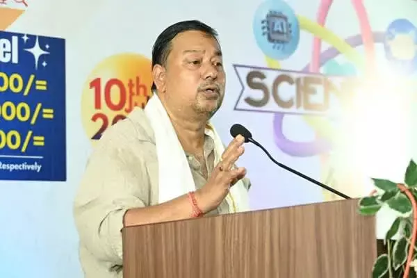 सूर्यमणिनगर के परिवारों को नए घरों के लिए हरी झंडी मिल गई सूर्यमणिनगर के परिवारों को नए घरों के लिए हरी झंडी मिल गई