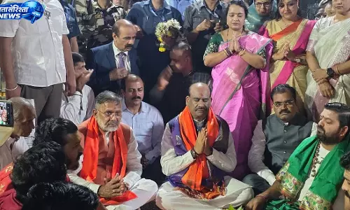लोकसभा स्पीकर ओम बिरला ने त्र्यंबकेश्वर ज्योतिर्लिंग मंदिर में की पूजा लोकसभा स्पीकर ओम बिरला ने त्र्यंबकेश्वर ज्योतिर्लिंग मंदिर में की पूजा