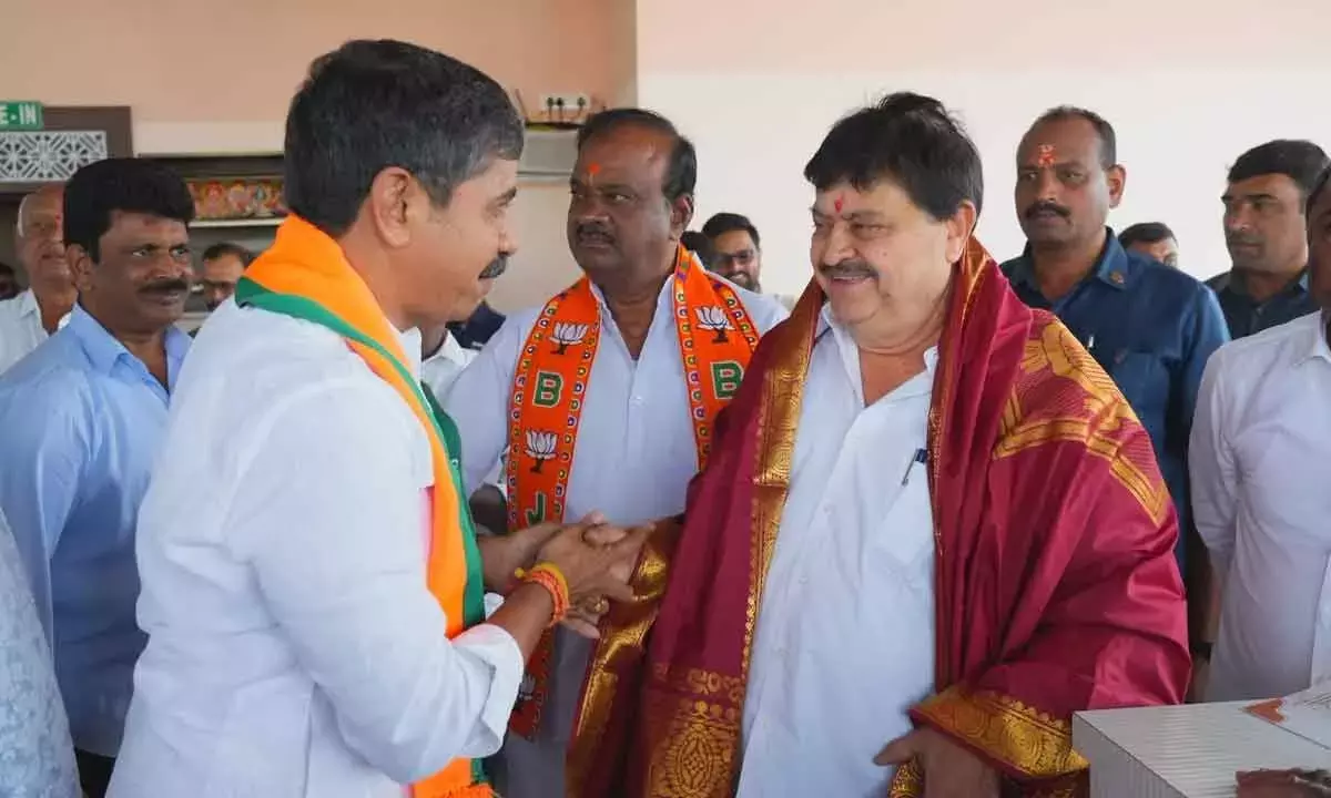 BJP ने कोयला श्रमिकों को आश्वस्त करने के लिए कोठागुडेम से सिंगरेनी भरोसा यात्रा शुरू की