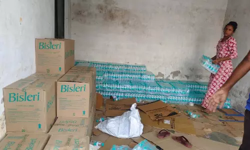 भाठागांव आवासीय कॉलोनी में अवैध रूप से चल रहे वाटर फिल्टर प्लांट को किया सील भाठागांव आवासीय कॉलोनी में अवैध रूप से चल रहे वाटर फिल्टर प्लांट को किया सील