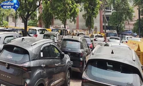 रायपुर में ड्रंक एंड ड्राइव पर यातायात पुलिस का शिकंजा रायपुर में ड्रंक एंड ड्राइव पर यातायात पुलिस का शिकंजा