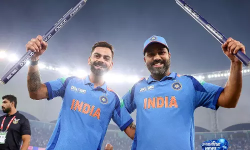 इंग्लैंड ODI सीरीज से पहले गिल ने की रोहित-विराट की तारीफ, बताया बल्लेबाजी की रीढ़ इंग्लैंड ODI सीरीज से पहले गिल ने की रोहित-विराट की तारीफ, बताया बल्लेबाजी की रीढ़