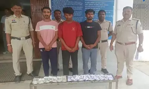 व्यवसायी के घर चोरी का खुलासा, नौकर-ड्राइवर ने साथियों संग रची थी साजिश व्यवसायी के घर चोरी का खुलासा, नौकर-ड्राइवर ने साथियों संग रची थी साजिश