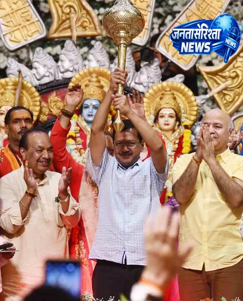 Delhi मंदिर में चोरी के दोषियों को फांसी दो: अरविंद केजरीवाल Delhi मंदिर में चोरी के दोषियों को फांसी दो: अरविंद केजरीवाल