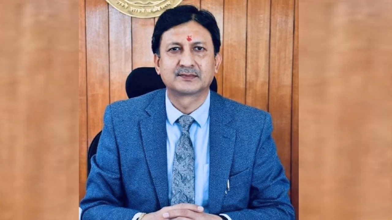 Shimla: स्वास्थ्य क्षेत्र में बदलाव की नई तस्वीर, प्रो. सिकंदर कुमार का दावा Shimla: स्वास्थ्य क्षेत्र में बदलाव की नई तस्वीर, प्रो. सिकंदर कुमार का दावा