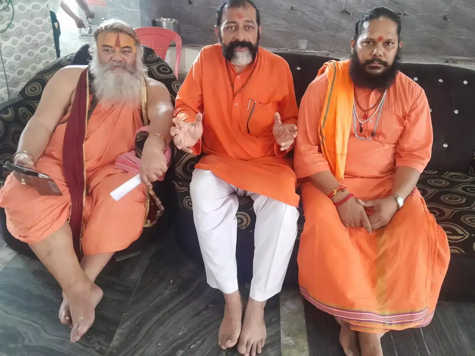 Jammu: संतों के हित में शिवसेना हिंदुस्तान की आवाज, राशन उपलब्ध कराने की मांग Jammu: संतों के हित में शिवसेना हिंदुस्तान की आवाज, राशन उपलब्ध कराने की मांग