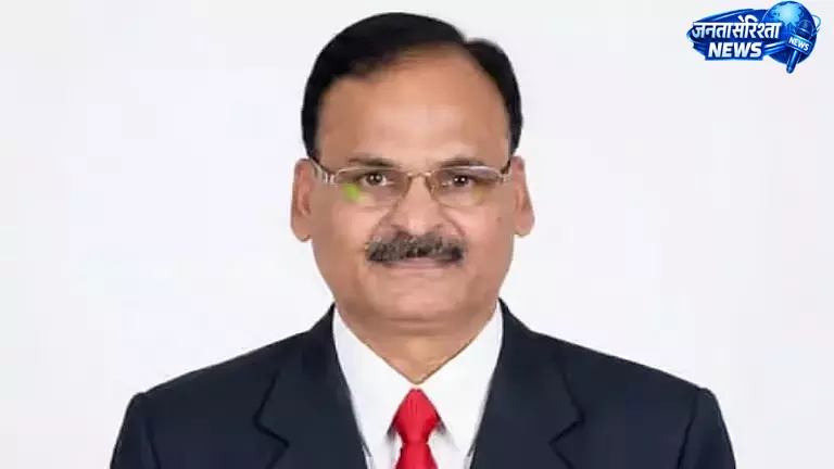 KPSC चेयरमैन निलंबित, बेटियों की नियुक्ति में जांच के आदेश KPSC चेयरमैन निलंबित, बेटियों की नियुक्ति में जांच के आदेश