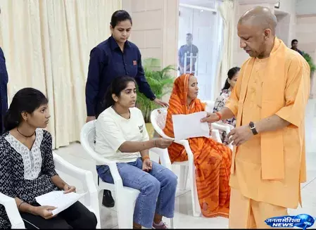 Builder धोखाधड़ी पर CM योगी सख्त, पीड़ितों को न्याय का भरोसा Builder धोखाधड़ी पर CM योगी सख्त, पीड़ितों को न्याय का भरोसा
