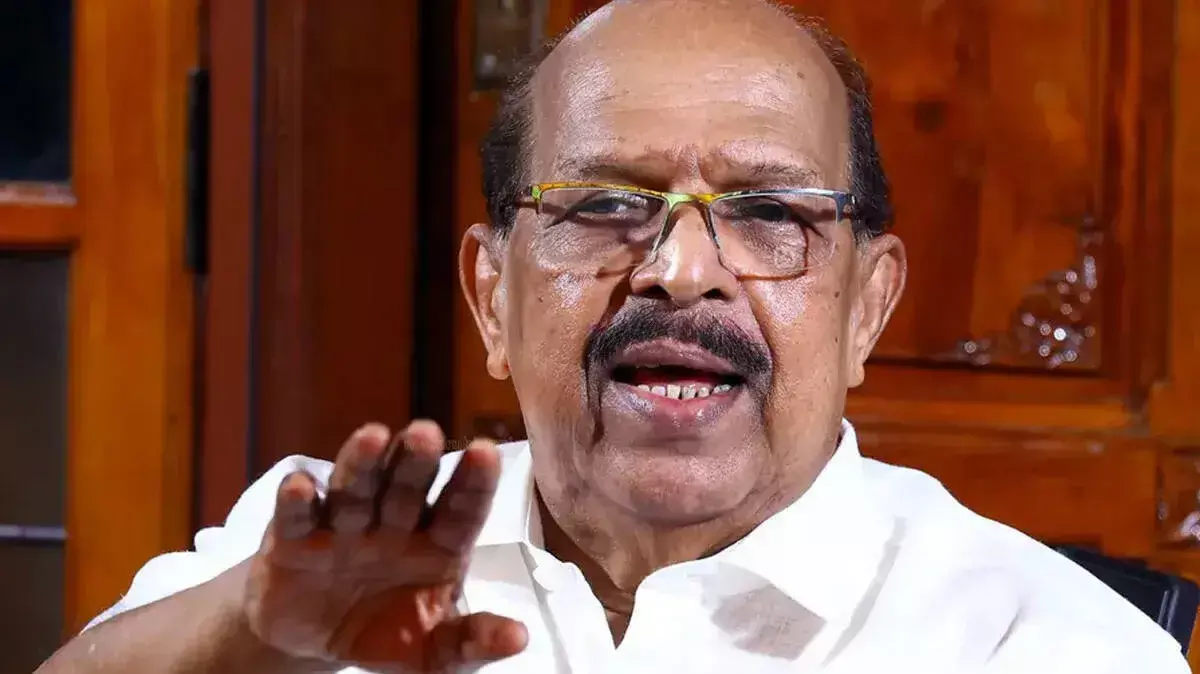 अलपुझा में विवाद तेज; CPM कार्यकर्ताओं ने जी सुधाकरन के भाषण में बाधा डाली अलपुझा में विवाद तेज; CPM कार्यकर्ताओं ने जी सुधाकरन के भाषण में बाधा डाली