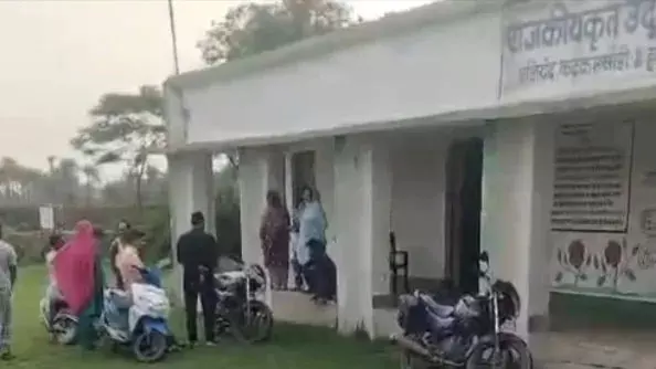 सरकारी विद्यालय में चोरों का धावा, मिड-डे मील सामग्री लेकर फरार सरकारी विद्यालय में चोरों का धावा, मिड-डे मील सामग्री लेकर फरार