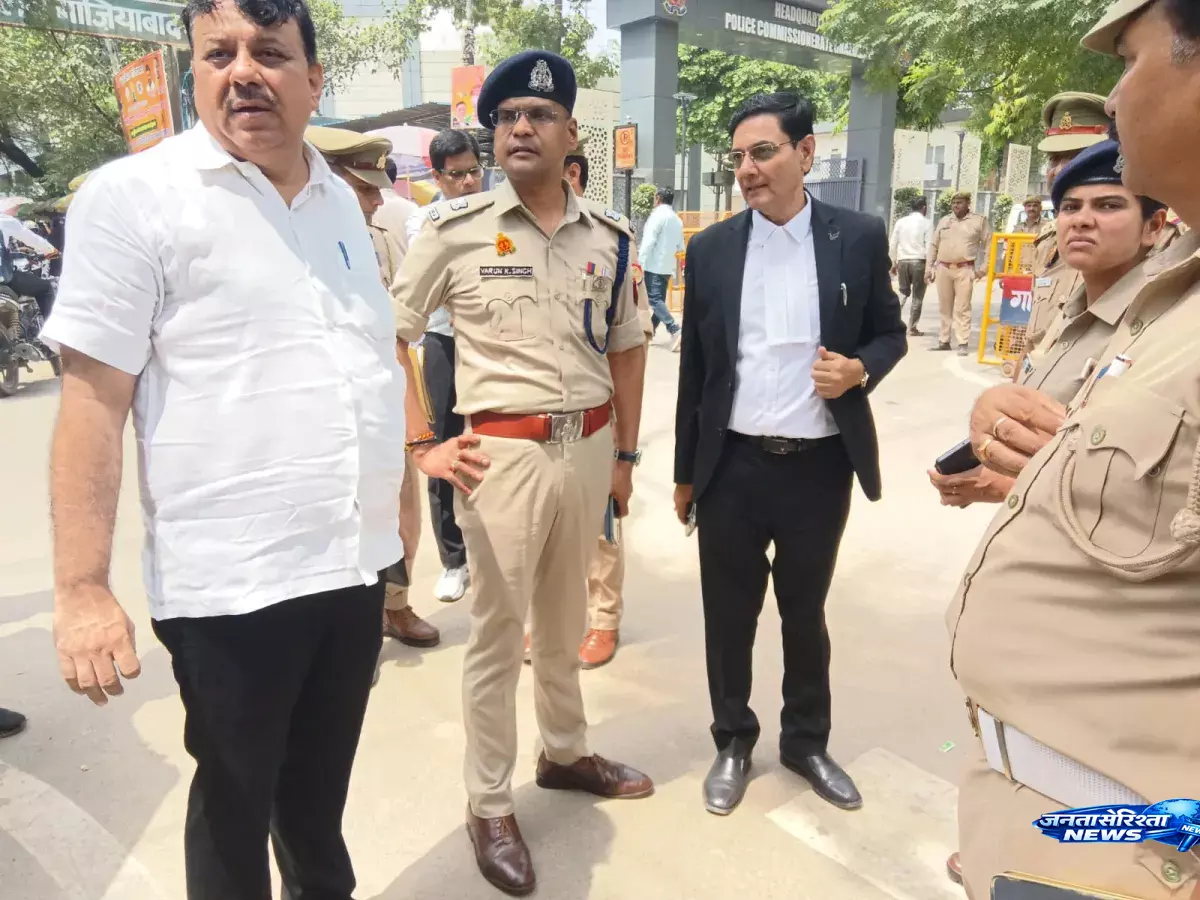 Ghaziabad में यातायात सुधार को लेकर पुलिस की पहल Ghaziabad में यातायात सुधार को लेकर पुलिस की पहल