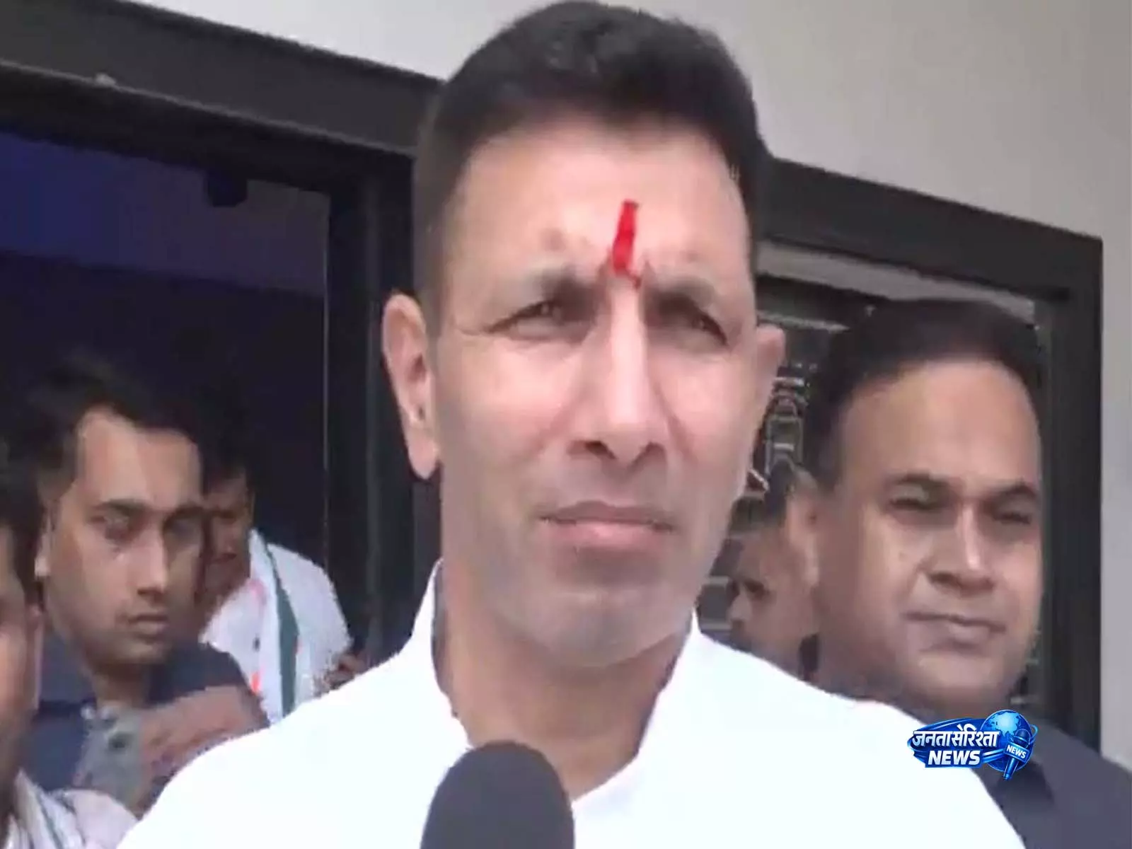 Congress यह सीट 25,000 वोटों से जीतेगी: जीतू पटवारी ने डल्टिया उपचुनाव में जीत का अनुमान लगाया Congress यह सीट 25,000 वोटों से जीतेगी: जीतू पटवारी ने डल्टिया उपचुनाव में जीत का अनुमान लगाया