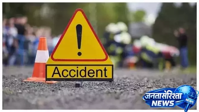 खड़े ट्रक से टकराई तेज रफ्तार बाइक, सोनीपत में दो दोस्तों की मौके पर ही मौत खड़े ट्रक से टकराई तेज रफ्तार बाइक, सोनीपत में दो दोस्तों की मौके पर ही मौत