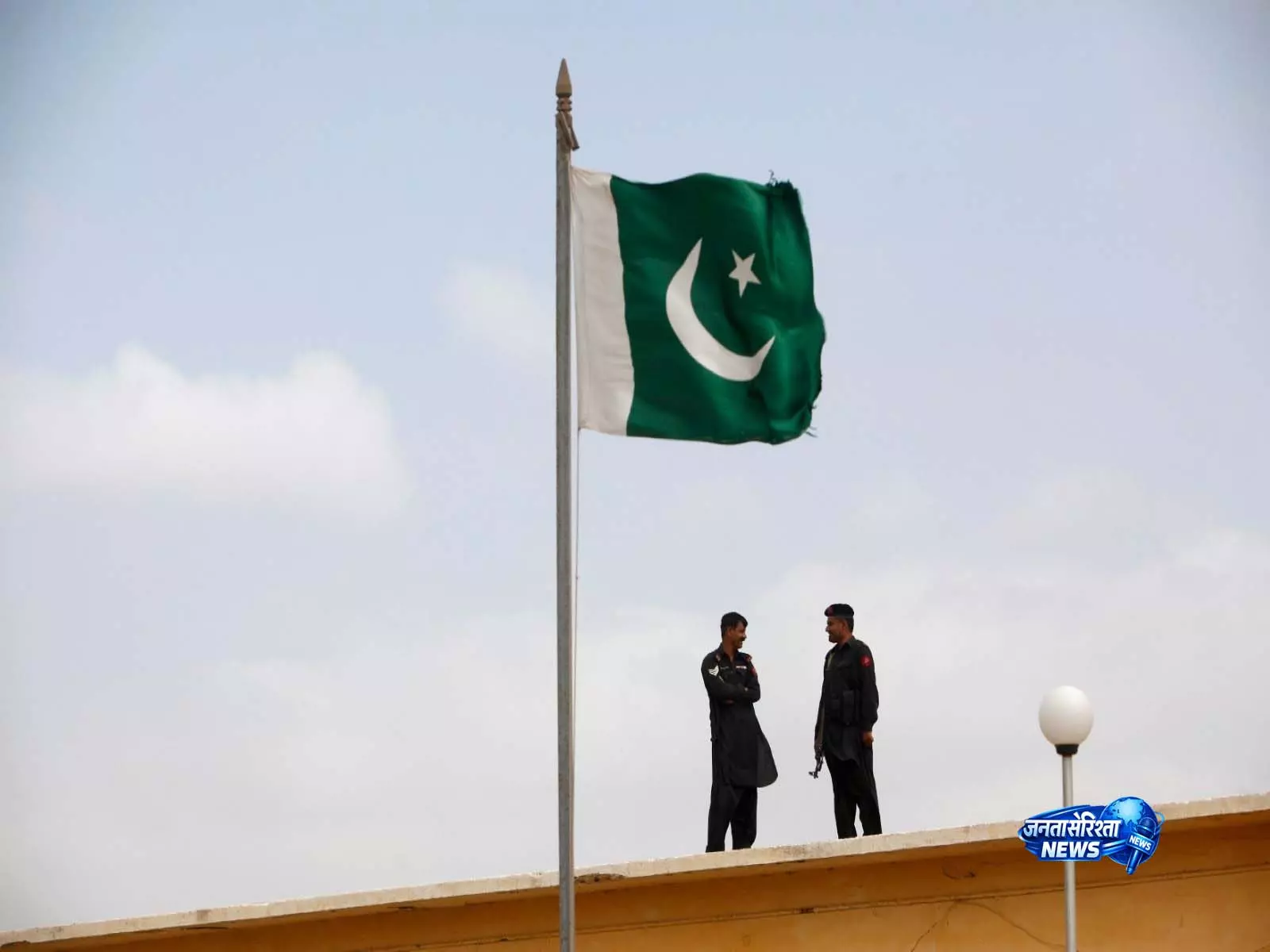 Pakistan के अशांत आदिवासी जिलों में टैक्स को लेकर बढ़ा विरोध Pakistan के अशांत आदिवासी जिलों में टैक्स को लेकर बढ़ा विरोध