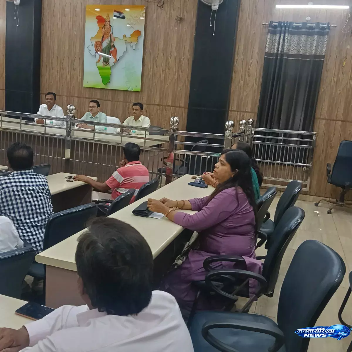 Muzaffarnagar में कांवड़ यात्रा को लेकर अलर्ट नगर पालिका, ईओ ने दिए सफाई के सख्त निर्देश Muzaffarnagar में कांवड़ यात्रा को लेकर अलर्ट नगर पालिका, ईओ ने दिए सफाई के सख्त निर्देश