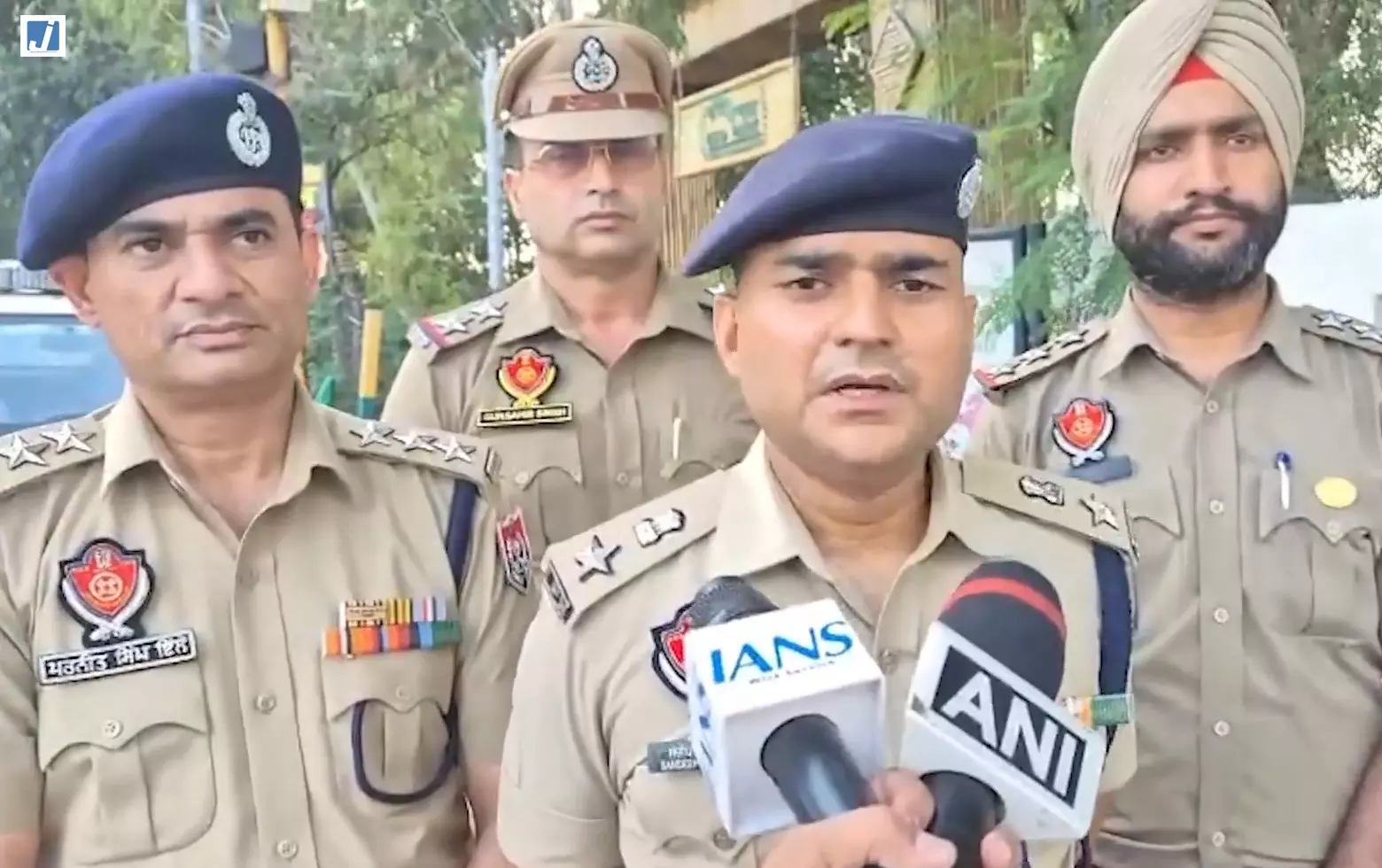 ऑपरेशन प्रहार 3.0: गैंगस्टरों और संगठित अपराध के खिलाफ पंजाब पुलिस की कार्रवाई जारी ऑपरेशन प्रहार 3.0: गैंगस्टरों और संगठित अपराध के खिलाफ पंजाब पुलिस की कार्रवाई जारी
