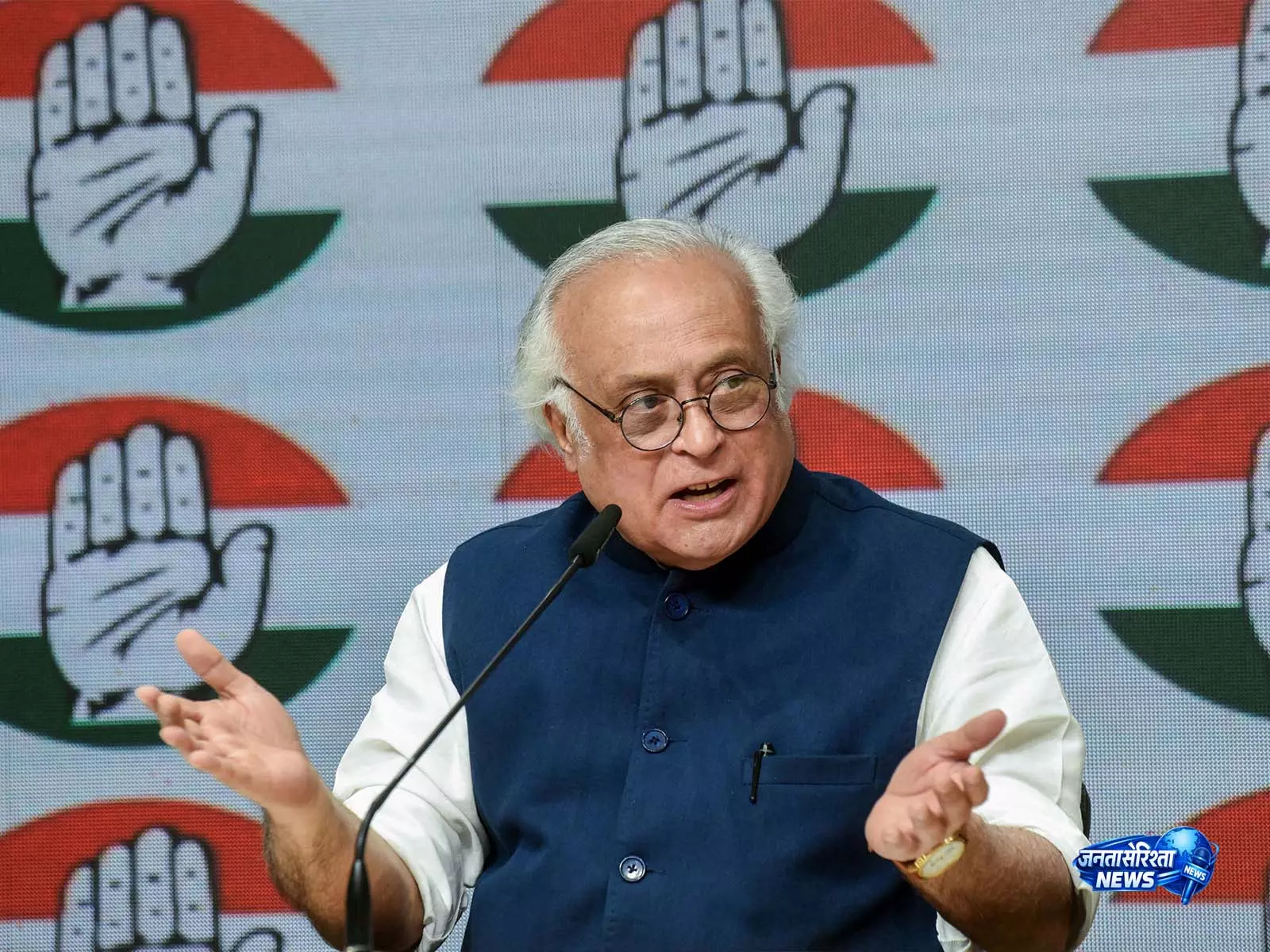 EC को लेकर कांग्रेस का वार, जयराम रमेश ने केंद्र सरकार पर साधा निशाना EC को लेकर कांग्रेस का वार, जयराम रमेश ने केंद्र सरकार पर साधा निशाना