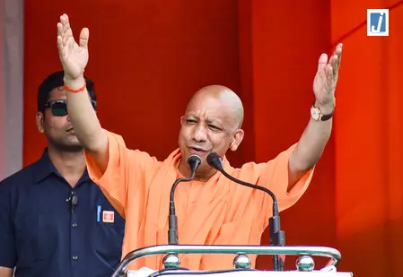 उत्तर प्रदेश: ढाई-तीन घंटे का सफर अब 45 मिनट में, शुरू हुआ लखनऊ-कानपुर एक्सप्रेसवे उत्तर प्रदेश: ढाई-तीन घंटे का सफर अब 45 मिनट में, शुरू हुआ लखनऊ-कानपुर एक्सप्रेसवे