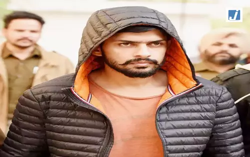 दिल्ली: लॉरेंस बिश्नोई गैंग के लिए रेकी करने के आरोप में टीचर गिरफ्तार दिल्ली: लॉरेंस बिश्नोई गैंग के लिए रेकी करने के आरोप में टीचर गिरफ्तार