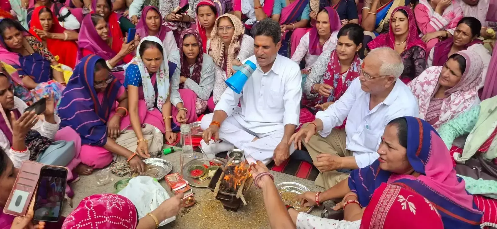 Jaipur: मानदेय वृद्धि को लेकर आंगनबाड़ी कर्मियों ने सरकार के खिलाफ मोर्चा खोला