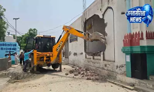 Kurukshetra में पुजारी हमला आरोपी का ‘अवैध’ ढांचा ध्वस्त Kurukshetra में पुजारी हमला आरोपी का ‘अवैध’ ढांचा ध्वस्त