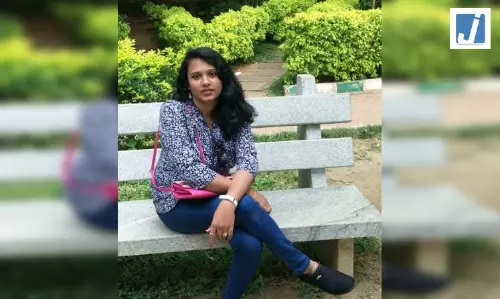 महिला पोस्टमास्टर ने ग्राहकों के खाते से लाखों की ठगी की, खातों से पैसे निकालकर की गई हेराफेरी महिला पोस्टमास्टर ने ग्राहकों के खाते से लाखों की ठगी की, खातों से पैसे निकालकर की गई हेराफेरी