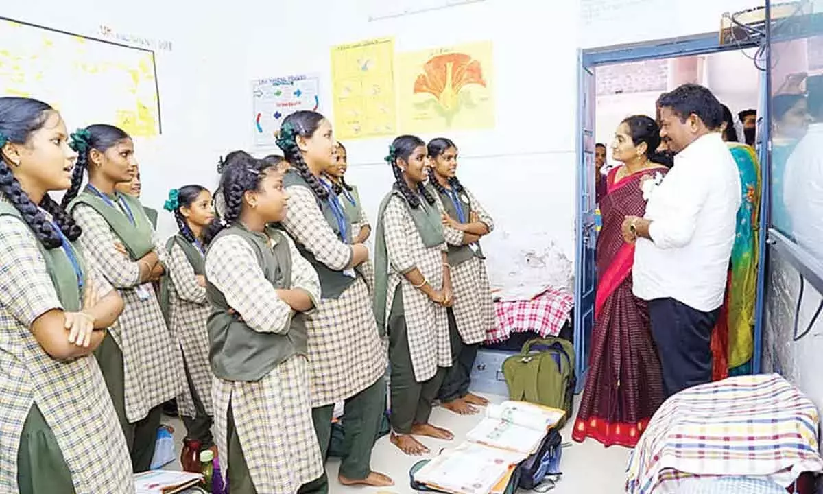 Andhra: BC आवासीय स्कूल के लिए 45 करोड़ रुपये मंज़ूर किए गए Andhra: BC आवासीय स्कूल के लिए 45 करोड़ रुपये मंज़ूर किए गए