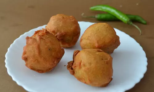 Expensive नाश्ता छोड़ें, मिनटों में बनाएं कुरकुरे आलू बोंडा Expensive नाश्ता छोड़ें, मिनटों में बनाएं कुरकुरे आलू बोंडा