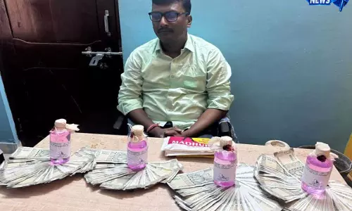 पेद्दापल्ली के इंजीनियर 2 लाख रुपये की रिश्वत लेते गिरफ्तार, भ्रष्टाचार विरोधी कार्रवाई पेद्दापल्ली के इंजीनियर 2 लाख रुपये की रिश्वत लेते गिरफ्तार, भ्रष्टाचार विरोधी कार्रवाई