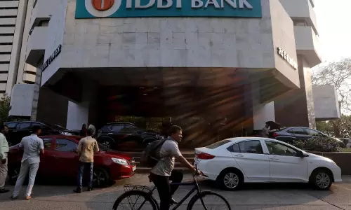 IDBI बैंक खरीदने की रेस में 2 विदेशी कंपनियां, स्टॉक में तेजी