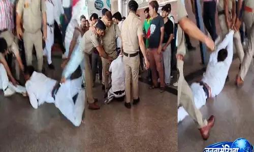आगरा में DSS कर्मचारी से मारपीट पर पत्नी का दर्द छलका, RPF जवानों की बर्खास्तगी की मांग आगरा में DSS कर्मचारी से मारपीट पर पत्नी का दर्द छलका, RPF जवानों की बर्खास्तगी की मांग