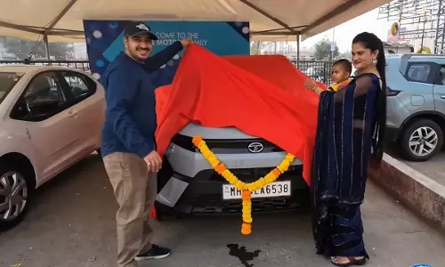 Petrol, खर्च बचाना है तो कार चलाते समय रखें इन बातों का ध्यान Petrol, खर्च बचाना है तो कार चलाते समय रखें इन बातों का ध्यान