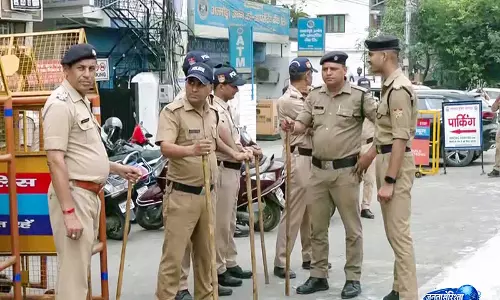 अवैध बांग्लादेशी प्रवासियों की तस्करी में 3 पर FIR अवैध बांग्लादेशी प्रवासियों की तस्करी में 3 पर FIR