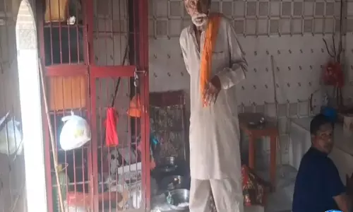 Religious स्थल पर चोरी से नाराज जनता, पुलिस जांच में जुटी Religious स्थल पर चोरी से नाराज जनता, पुलिस जांच में जुटी