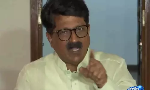 शिवसेना UBT का बागी सांसदों पर शिकंजा, नोटिस जारी शिवसेना UBT का बागी सांसदों पर शिकंजा, नोटिस जारी