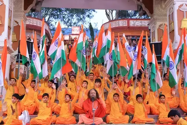 Rishikesh: परमार्थ निकेतन की गंगा आरती में अमर वीरों को दी श्रद्धांजलि Rishikesh: परमार्थ निकेतन की गंगा आरती में अमर वीरों को दी श्रद्धांजलि