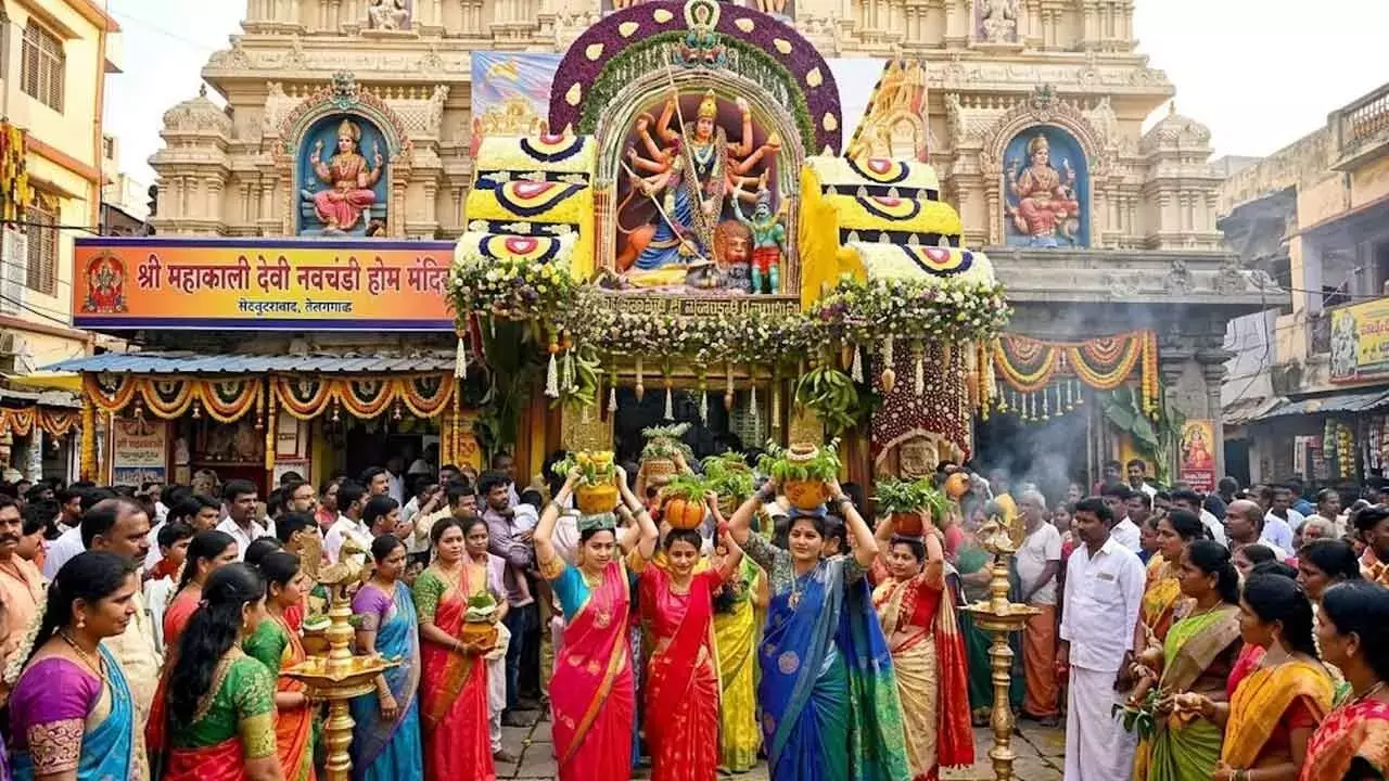 Telangana सरकार 16 जुलाई से 9 अगस्त तक होने वाले भव्य बोनालू उत्सव की तैयारी कर रही Telangana सरकार 16 जुलाई से 9 अगस्त तक होने वाले भव्य बोनालू उत्सव की तैयारी कर रही
