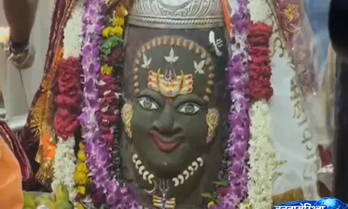 Ujjain में आस्था का सैलाब, भस्म आरती में भक्तों ने किए बाबा महाकाल के दर्शन Ujjain में आस्था का सैलाब, भस्म आरती में भक्तों ने किए बाबा महाकाल के दर्शन