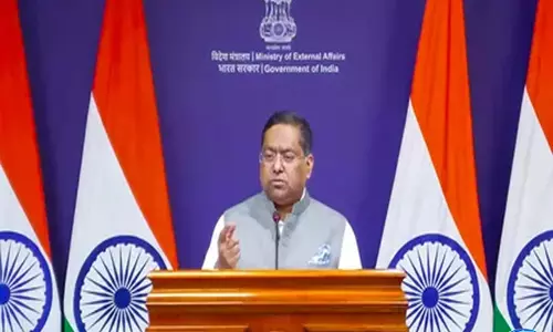 Indian नाविक की मौत पर विदेश मंत्रालय का कड़ा रुख, ईरान को किया तलब Indian नाविक की मौत पर विदेश मंत्रालय का कड़ा रुख, ईरान को किया तलब