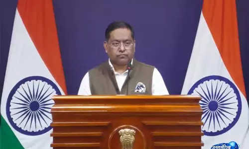 होर्मुज तनाव पर भारत की अपील, जहाजों पर हमले रोकें होर्मुज तनाव पर भारत की अपील, जहाजों पर हमले रोकें