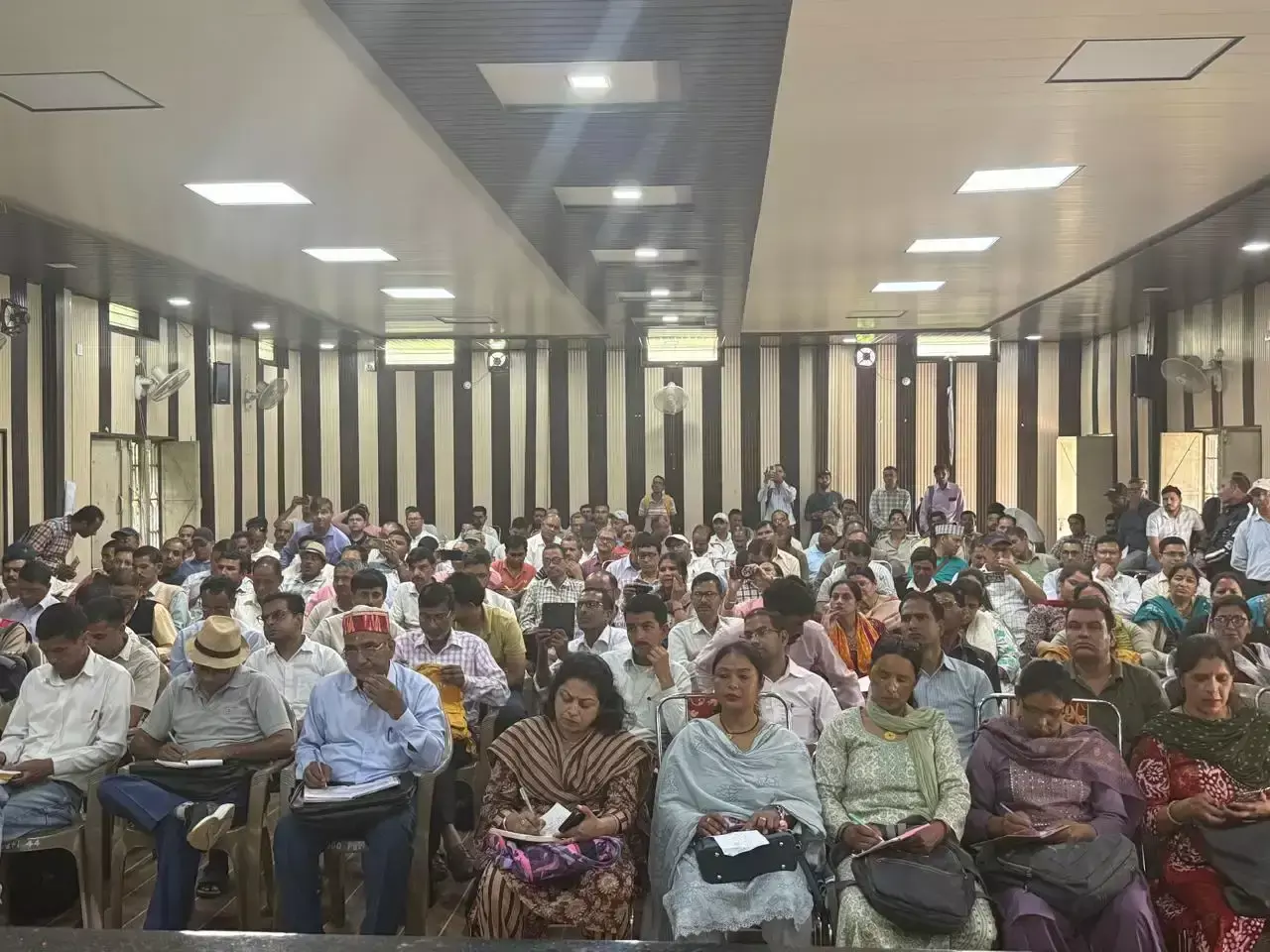 Champawat: चम्पावत में 312 उप प्रधान पदों के चुनाव को लेकर प्रशासन पूरी तरह तैयार Champawat: चम्पावत में 312 उप प्रधान पदों के चुनाव को लेकर प्रशासन पूरी तरह तैयार