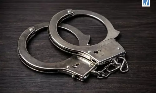 बारुईपुर में घर से भागी नाबालिग के साथ रेप की कोशिश, एक व्यक्ति गिरफ्तार बारुईपुर में घर से भागी नाबालिग के साथ रेप की कोशिश, एक व्यक्ति गिरफ्तार