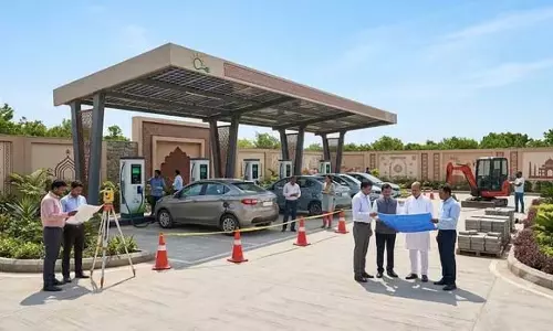 UP में EV नेटवर्क का विस्तार, चार्जिंग स्टेशन के लिए जमीन तलाश शुरू UP में EV नेटवर्क का विस्तार, चार्जिंग स्टेशन के लिए जमीन तलाश शुरू